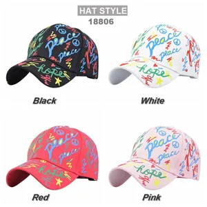 Berretti da baseball graffiti con stampe peace e love colorate in nero, bianco, rosso e rosa