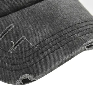 Λεπτομέρεια macro από βαμβακερό ύφασμα twill με τεχνητά φθαρμένες άκρες σε vintage στυλ