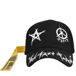 Casquette de baseball noire style street avec graffiti blanc et sangle réglable orange