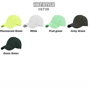 Vue détaillée des casquettes de baseball en coton en plusieurs nuances de vert et blanc
