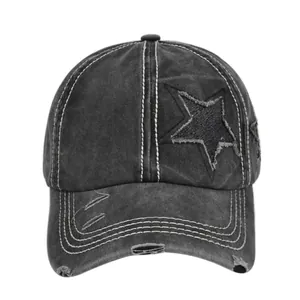 Berretto vintage lavato antracite con patch a stella e foro per la coda di cavallo
