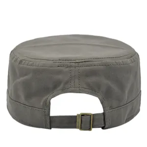 Rückansicht der graugrünen Cadet Cap mit verstellbarem Riemen und Vintage-Metallschnalle