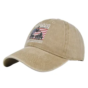 Verwaschene khakifarbene Baumwoll-Baseballkappe mit Veteranen-Druck und US-Flagge