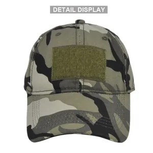 Detailaufnahme der Camouflage-Baseballkappe mit Klettfläche für taktische Patches
