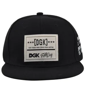 Schwarze DGK Flat Brim Snapback Baseballkappe mit besticktem Aufnäher und Six-Panel-Stil