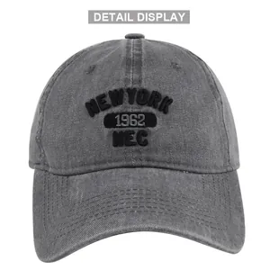 Berretto da baseball in cotone lavato grigio scuro con ricamo nero New York 1962
