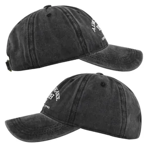 Dettaglio del cotone lavato antracite e del ricamo bianco YOUTH-1995 sul cappellino
