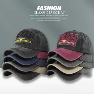 Dettaglio dei ricami Texas su cappellini da baseball in tela di cotone lavata vintage