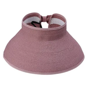 Faltbarer Damen Strohhut mit breiter Krempe und Schleifendetail in Altrosa Farbe