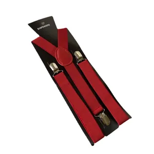 Bretelle elastiche rosse regolabili con clip metalliche su cartoncino da esposizione