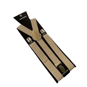 Bretelle elastiche kaki regolabili con clip metalliche e toppa in pelle su sfondo bianco