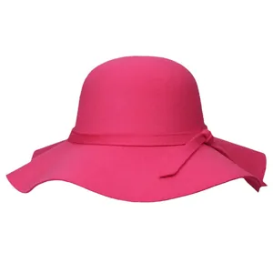 Élégant chapeau en feutre de laine fuchsia à larges bords avec ruban assorti pour femme