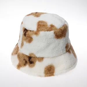 Chapeau bob en laine d'agneau pelucheuse avec motif vache chaud pour femme en hiver