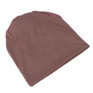 Detailed view of dark brown breathable seamless cycling beanie made of soft ice silk fabric