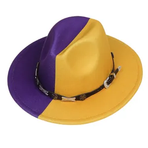 Vue détaillée du chapeau bicolore en laine avec bande en cuir noir et boucle étoile argentée
