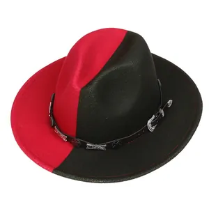 Détail du chapeau fedora bicolore rouge et noir avec clous argentés et boucle métal