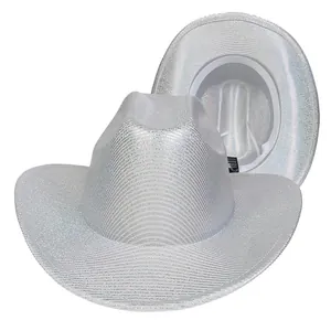 Holografischer silberner Cowboyhut mit regenbogenfarbener Textur für Party und Karneval