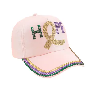 Casquette de baseball rose avec lettrage HOPE en strass et motif de ruban multicolore
