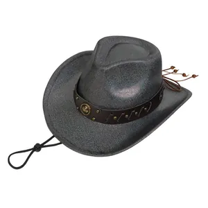 Dettaglio cappello da cowboy caffè scuro con trama metallica, borchie e frange di perline