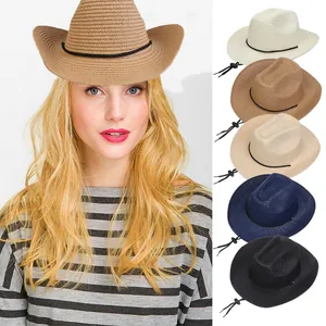 Detailansicht von geflochtenen Stroh-Cowboyhüten mit verstellbaren Windseilen in fünf Farben