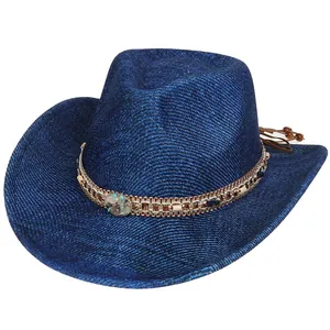 Detailansicht dunkelblauer Westernhut mit Türkis-Schmuckstein und eleganter Gliederkette