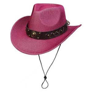 Détail du chapeau de cowboy rose à paillettes avec bande en cuir et mentonnière