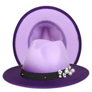 Cappello fedora in lana sfumato viola con fascia di fiori di perle e tesa larga