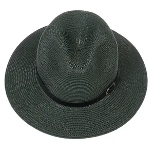 Détails du chapeau Panama vert foncé avec texture tressée fine et ruban noir décoratif