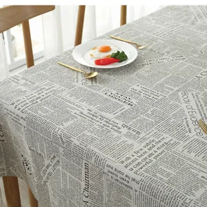 Vintage tafelkleed van katoen en linnen met Europese krantenprint voor eetkamers