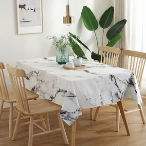 Minimalistisch rechthoekig tafelkleed met marmerpatroon in Scandinavische stijl voor eettafels