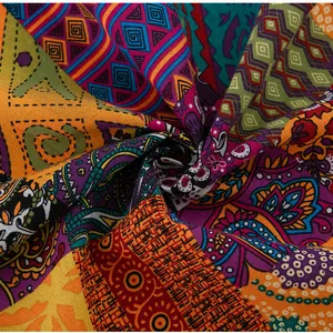 Tovaglia bohémien in cotone e lino con mandala colorato per decorazione da tavola