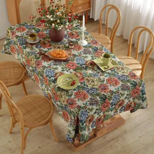 Vintage jacquard tafelkleed met roze rozen op een rechthoekige eettafel decoratie