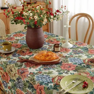 Vintage jacquard tafelkleed met kleurrijke rozenpatronen voor een stijlvol interieur