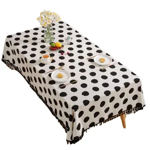 Minimalistische dicke Tischdecke aus Baumwolle und Leinen mit schwarzen Punkten und Fransen