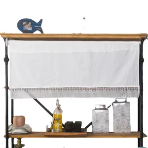 Rideau court blanc en coton avec bordure en dentelle et pompons pour café