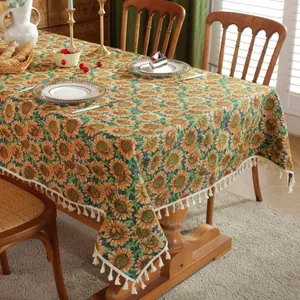 Vintage tafelkleed met zonnebloem-jacquard en witte kwastjes voor eetkamer decoratie