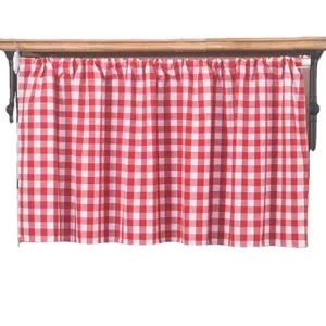 Rideau de cuisine à carreaux rouges et blancs avec passe-tringle style moderne