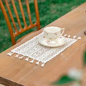 Set de Table au Crochet en Coton Bohémien Avec Glands Rectangulaire Tapis de Table pour Salle à Manger Cuisine Décor Beige