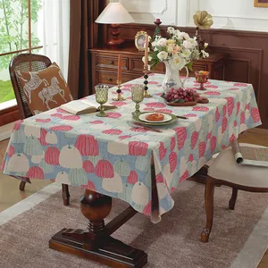 Detail van vintage jacquard tafelkleed met pompoenpatroon en dikke stofstructuur