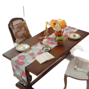 Runner da tavola bohémien con stampa floreale di zucca vintage e nappe fatte a mano