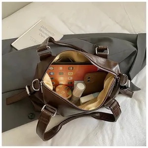 Vintage brown leather Boston shoulder bag with large capacity for daily essentials