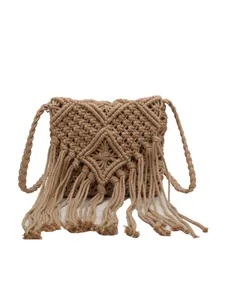Böhmische handgefertigte Makramee-Umhängetasche mit Fransen und Rautenmuster-Struktur