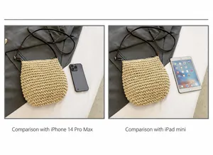 Maatvergelijking van de beige stro schoudertas met iPhone 14 Pro Max en iPad mini