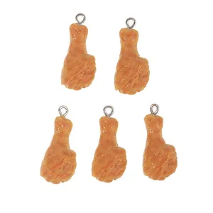 Set di 5 ciondoli realistici a forma di coscia di pollo fritto in resina per gioielli fai da te