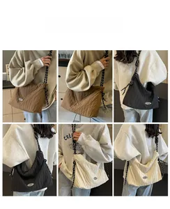 Collage de sacs plissés en marron, noir et beige avec des sangles en corde