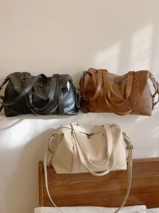 Große Shopper-Taschen aus weichem Leder in Schwarz, Braun und Beige mit Schulterriemen