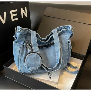Borsa tote in denim blu con portamonete rotondo in confezione regalo di lusso