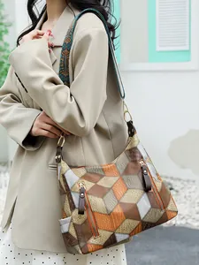 Borsa tote vintage con motivo geometrico 3D e tracolla larga etnica colorata per donna