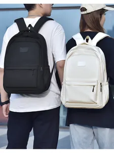 Détails du sac à dos en nylon imperméable avec poche frontale et poches latérales élastiques