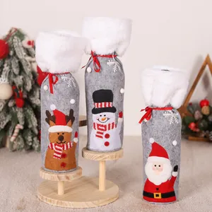 Set di 3 copribottiglie di vino natalizi con renna, pupazzo di neve e motivi di Babbo Natale